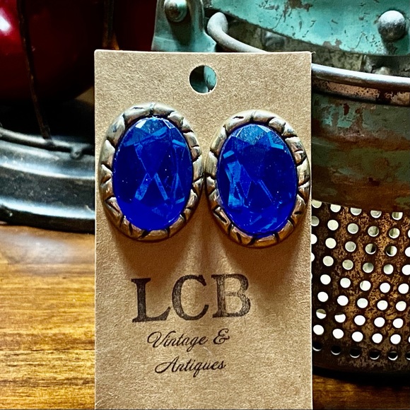 Vintage Silver and Blue Geometric Oval Large Statement Button Earrings - Picture 5 of 8